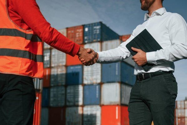 Desembaraço aduaneiro especializado para importação e exportação